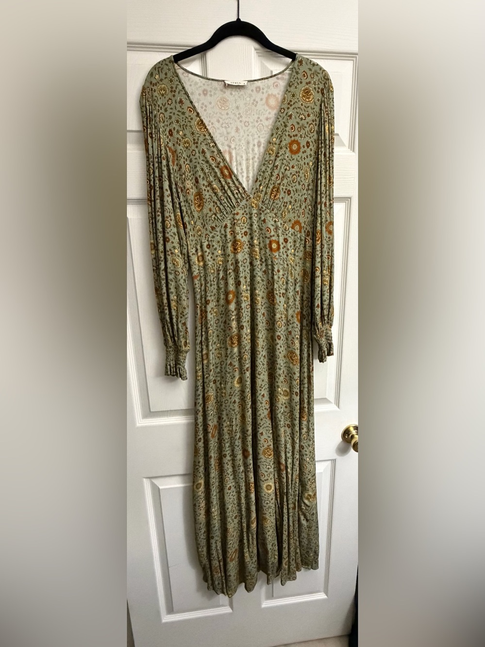 Spell Lady Untamed Gown - Picture 11 of 13